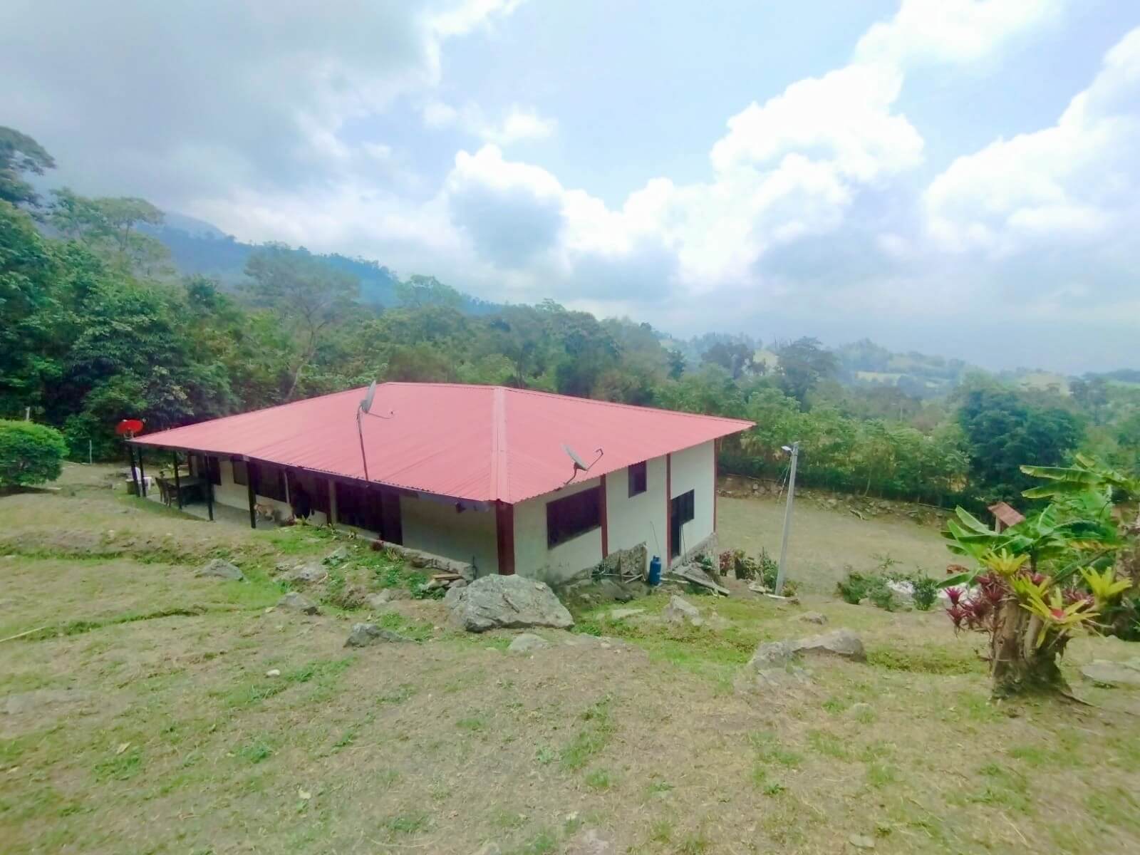 FincaSanAntonio – 13 Finca en San Antonio del Tequendama