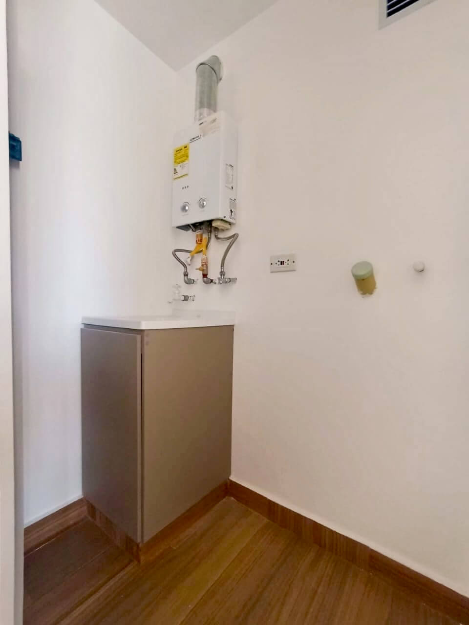 Madelena2-2701raquelarriendo – 4. Apartamento en Madelena
